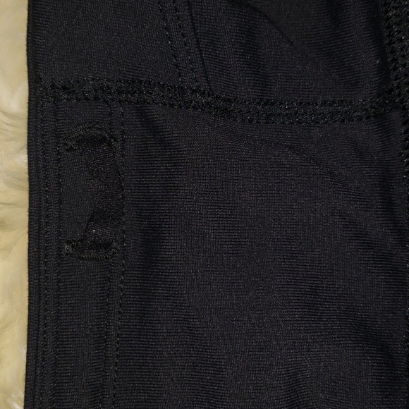Athleta Acceleration 2 in 1 Capri Black SP nwt - Picture 4 of 12